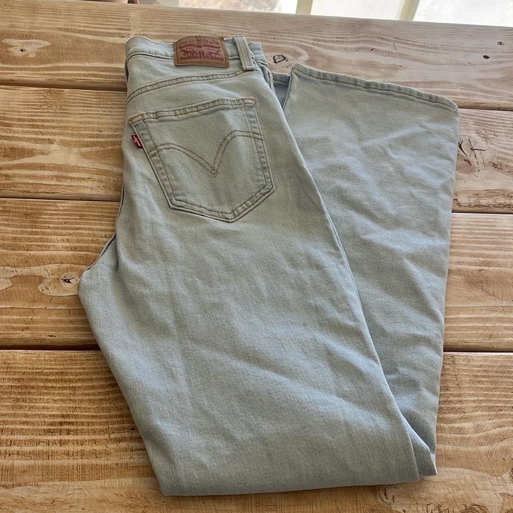 Levi’s women’s rib cage boot NWOT sz 30